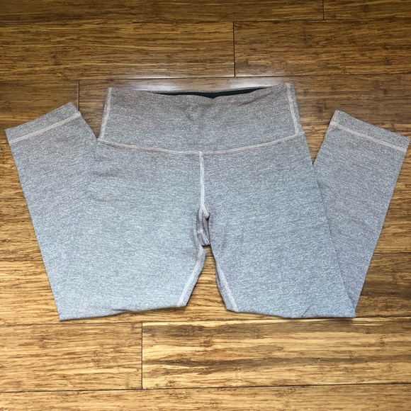 Lululemon bundle size 4 - Picture 2 of 3